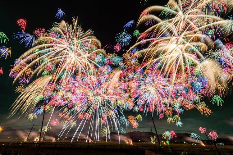 Nhắc đến mùa hè ở Nhật thì không thể không kể đến pháo hoa Hanabi/ Photo: https://www.tv-tokyo.co.jp