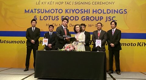 Lễ ký kết hợp tác giữa Matsumoto Kiyoshi Holdings và Lotus Group/ Photo: http://bizhub.vn