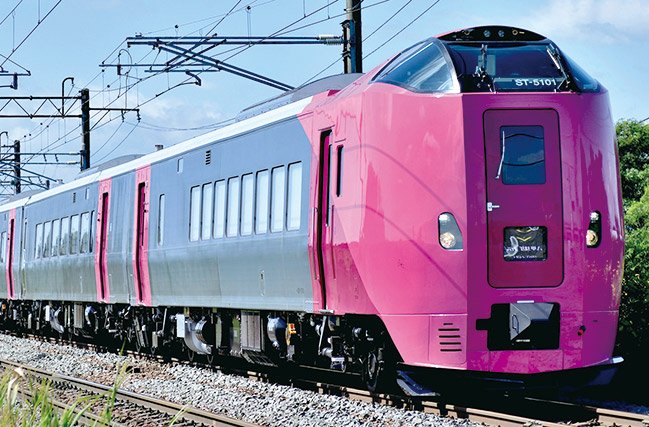 Hamanasu train với tông màu hồng dễ thương/ Photo: https://www.jrhokkaido.co.jp