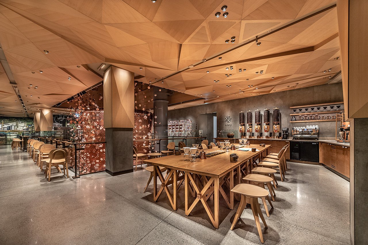 Starbucks Roastery tại Tokyo có diện tích rộng lớn lên đến 3.000 m2/ Photo: https://hypebeast.com