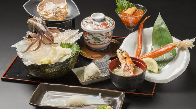 Đến Hokkaido nhất định phải ăn hải sản / Photo: https://tabelog.com
