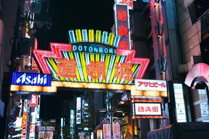Dotonbori là khu phố ẩm thực nổi tiếng nằm tại thành phố Osaka / Photo: https://www.viator.com