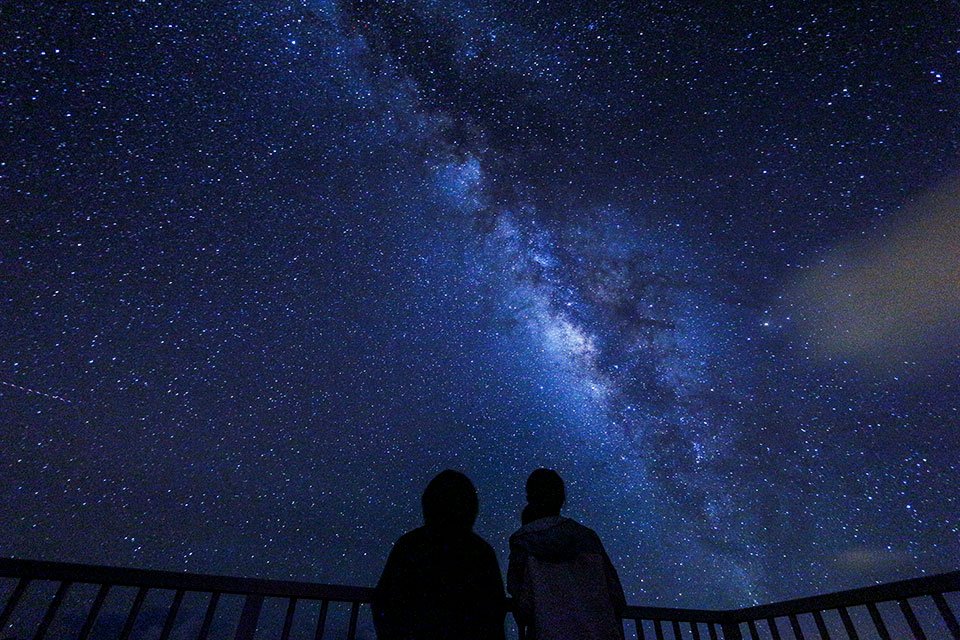 Vào mùa thu bạn có thể ngắm bầu trời sao lung linh ở Okinawa/ Photo: https://www.japawalk.com