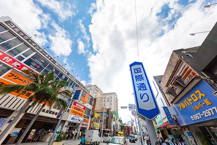 Naha Kokusai Dori nằm tại thành phố Naha - thủ phủ của tỉnh Okinawa / Photo: https://www.photock.jp