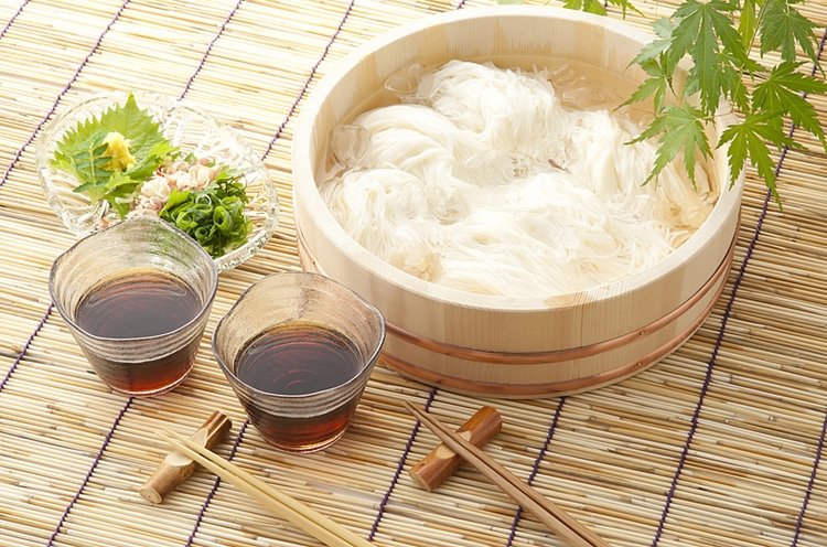 Hiyashi Somen - món mì lạnh được yêu thích vào mùa hè/ Photo: https://jpninfo.com