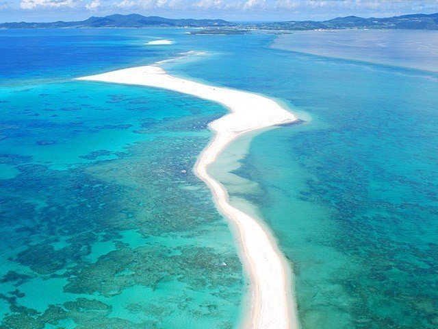 Bãi biển Hatenohama ハテの浜海岸（Okinawa）/ Photo: https://okinawa-labo.com