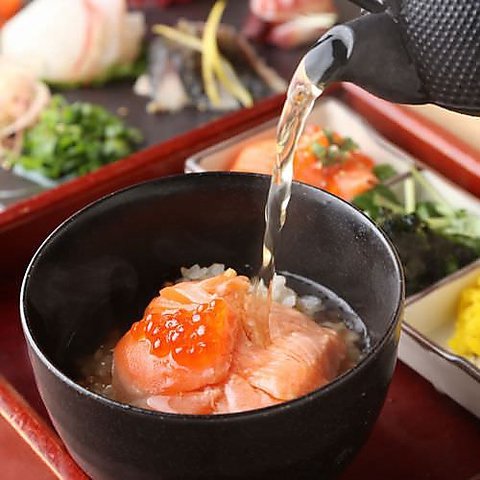 Ochazuke đang trở thành món ăn sang trọng, nhiều biến tấu / Photo: hotpepper.jp