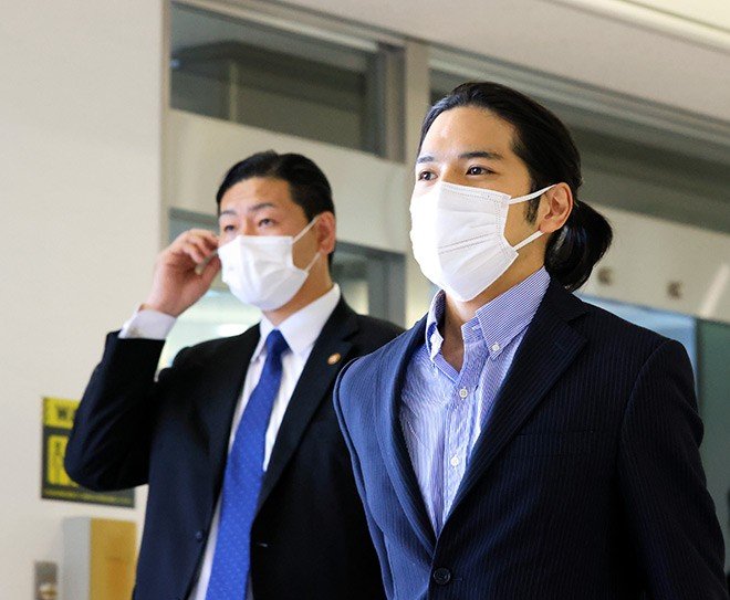 Komuro đã trở lại Nhật Bản vào thứ Hai / Photo: https://www.asahi.com