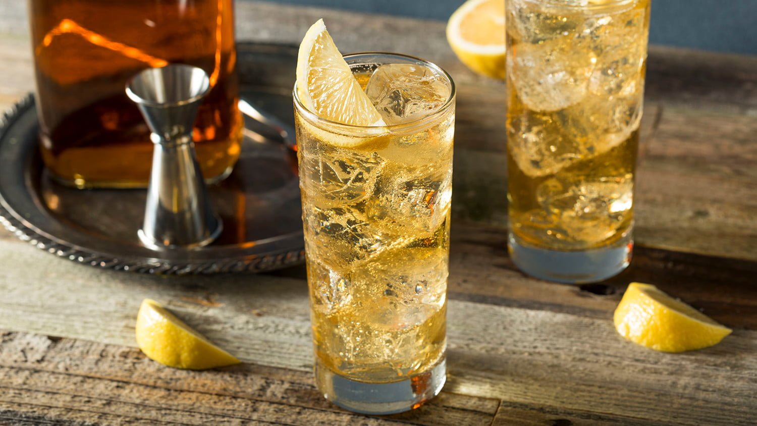 Highball chính là một loại rượu cao cấp vừa ngon lại vừa dễ uống/ Photo: https://www.themanual.com