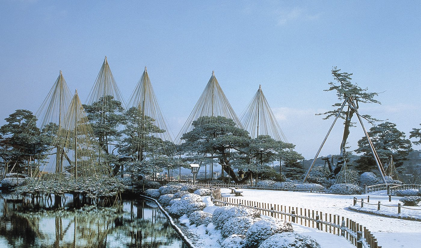 Kenrokuen vào ban ngày/ Photo: http://www.pref.ishikawa.jp