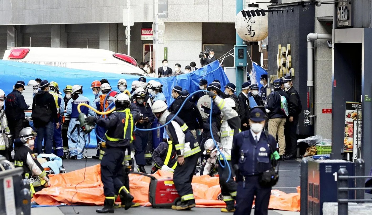 Lực lượng cứu hỏa đang làm nhiệm vụ/ Photo: https://www.yomiuri.co.jp/